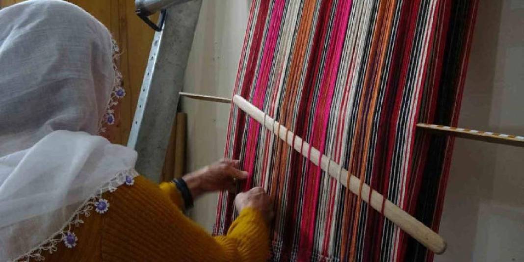 Kadınlar üretiyor, kültür yaşıyor! Dokuma geleneği el emeğinden çıkıyor: Kültürel miras kadın ekonomisine katkı sağlıyor 2